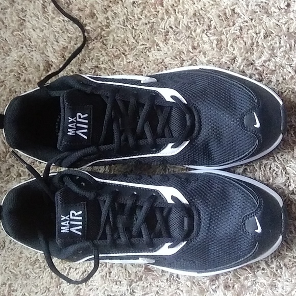 Nike Air Max shoes - Picture 1 of 7